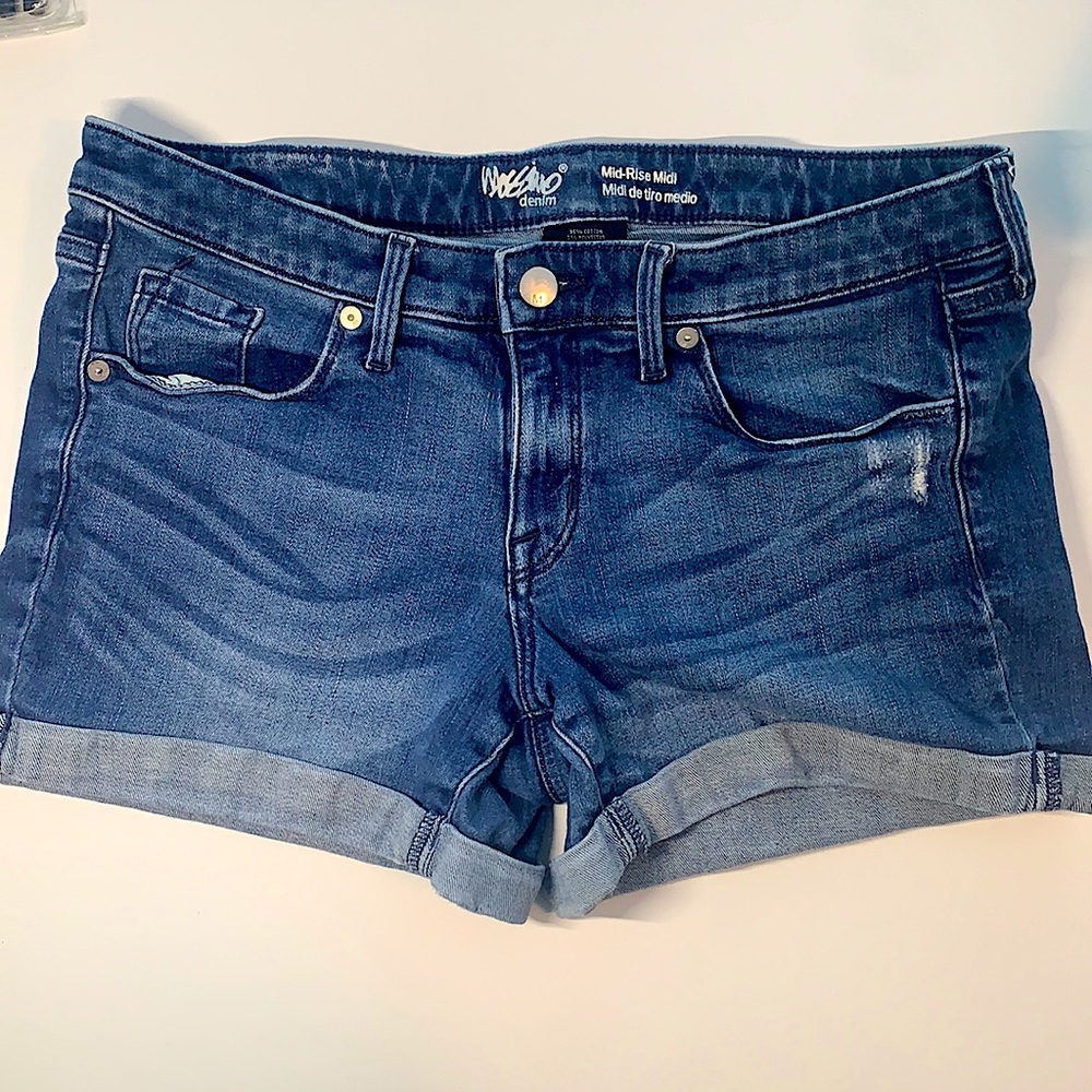 Mossimo Jean Shorts, Mid-Rise, Size 6